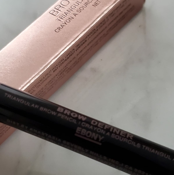 Brow definer color ebony - Picture 3 of 3